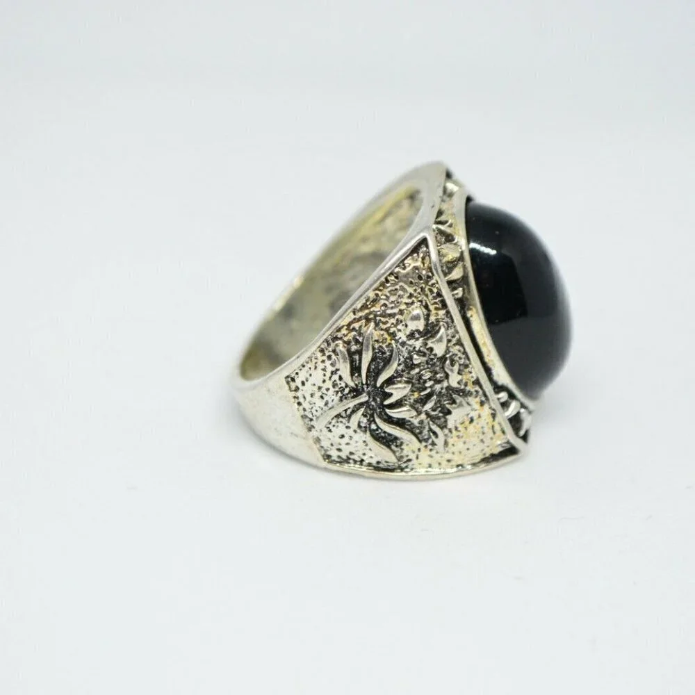 Unbranded black glass